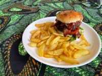 Bacon Burger with chips